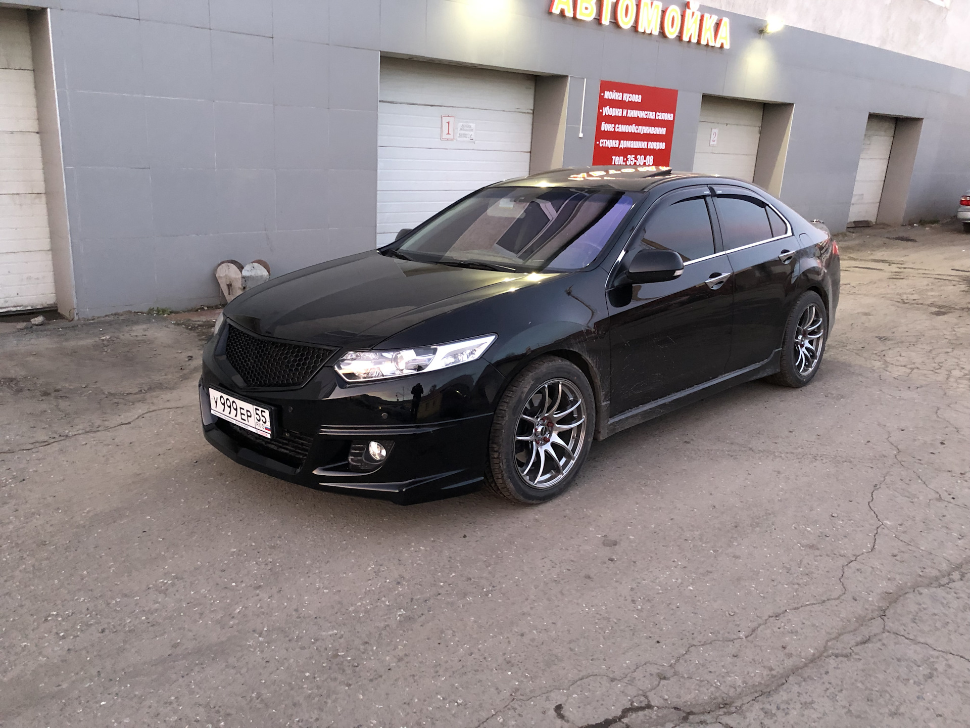 Honda Accord 8 Black Tuning