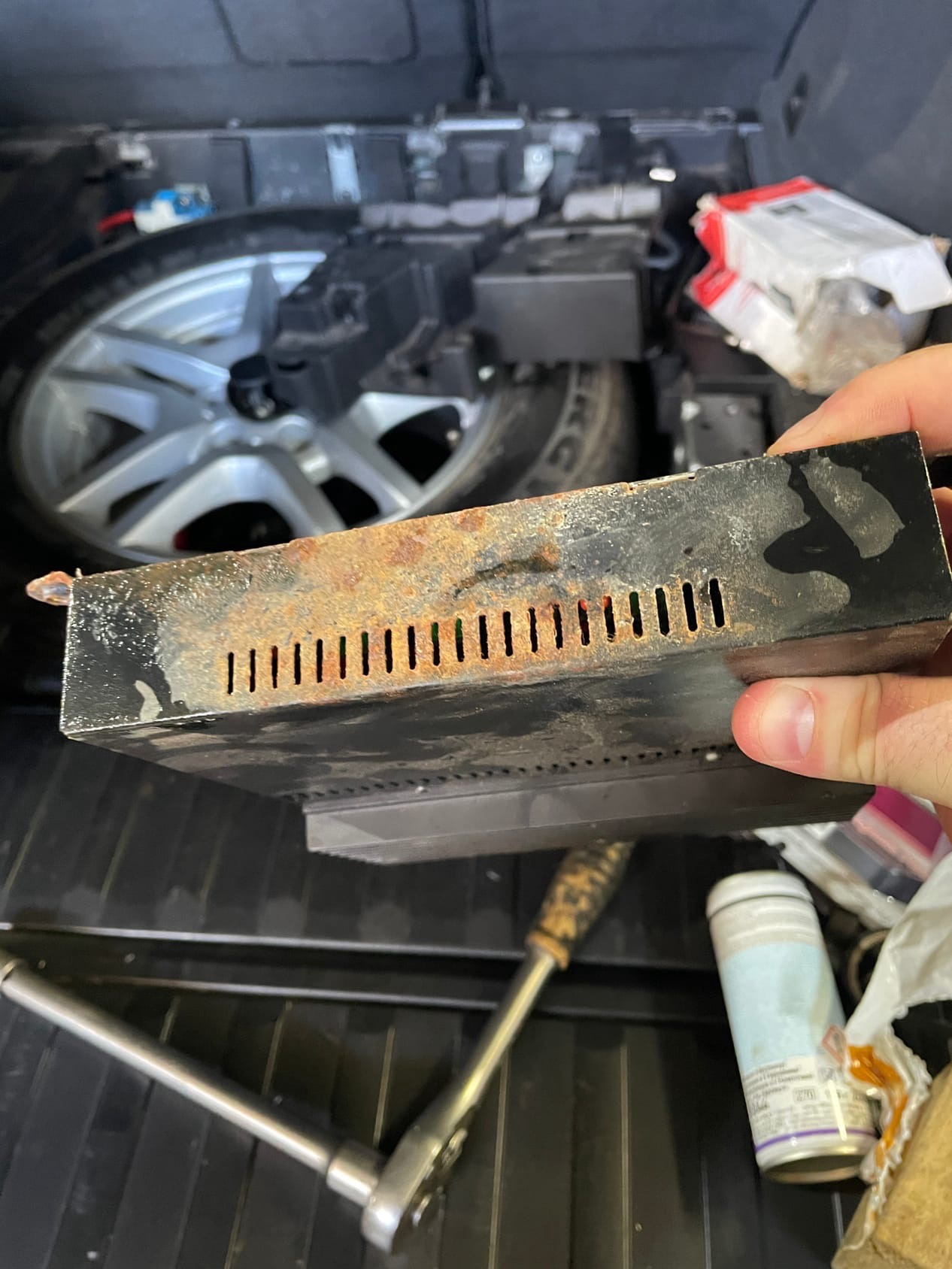 Пропадает звук в колонках | Замена штатного усилителя — BMW X5 (E53), 3 ...