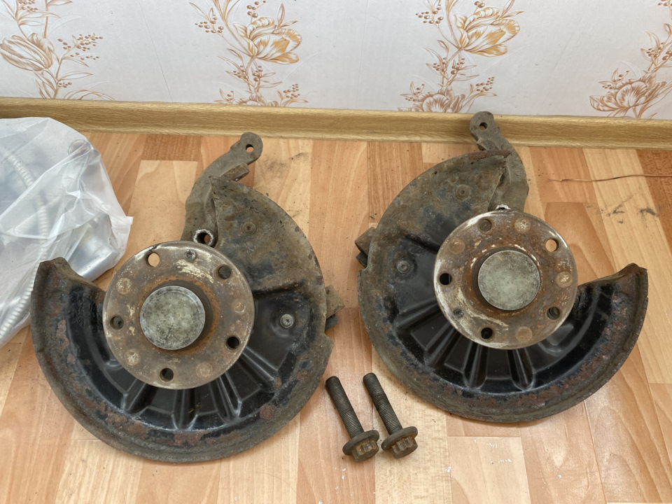 Кулак задний правый AUDI A3 8V mqb на Audi A3 (8V), Audi A3 Sportback ...