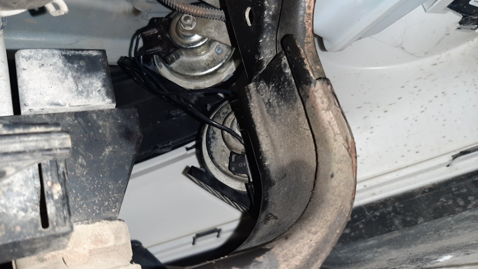 Пропал звуковой сигнал. — Ford Focus III Sedan, 1,6 л, 2012 года ...