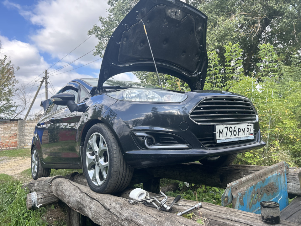 Стрёмная эстакада решает💪😅 А ты 🫵 рискнул бы заехать 🤞😄 — Ford Fiesta (Mk VI)