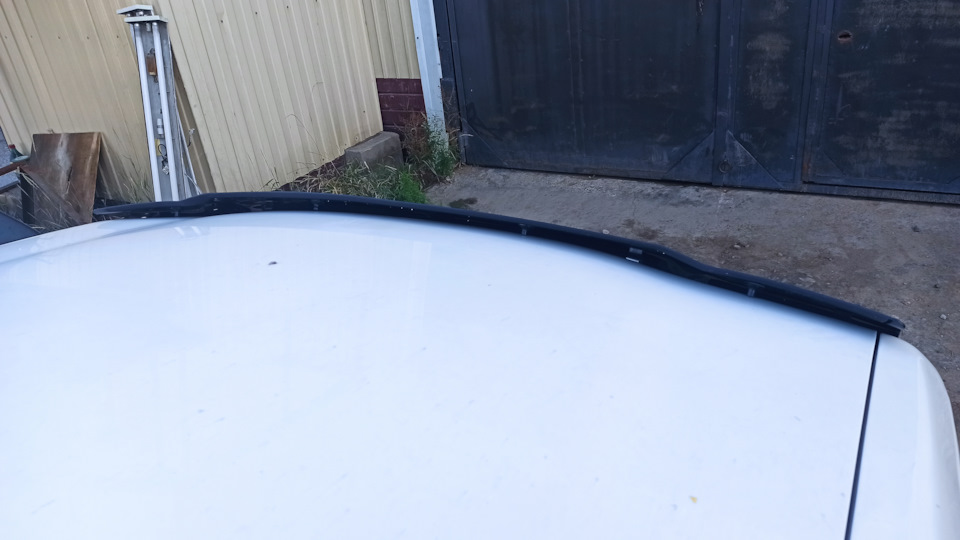 Теперь все резинки упираются в капот — Mazda Proceed Marvie