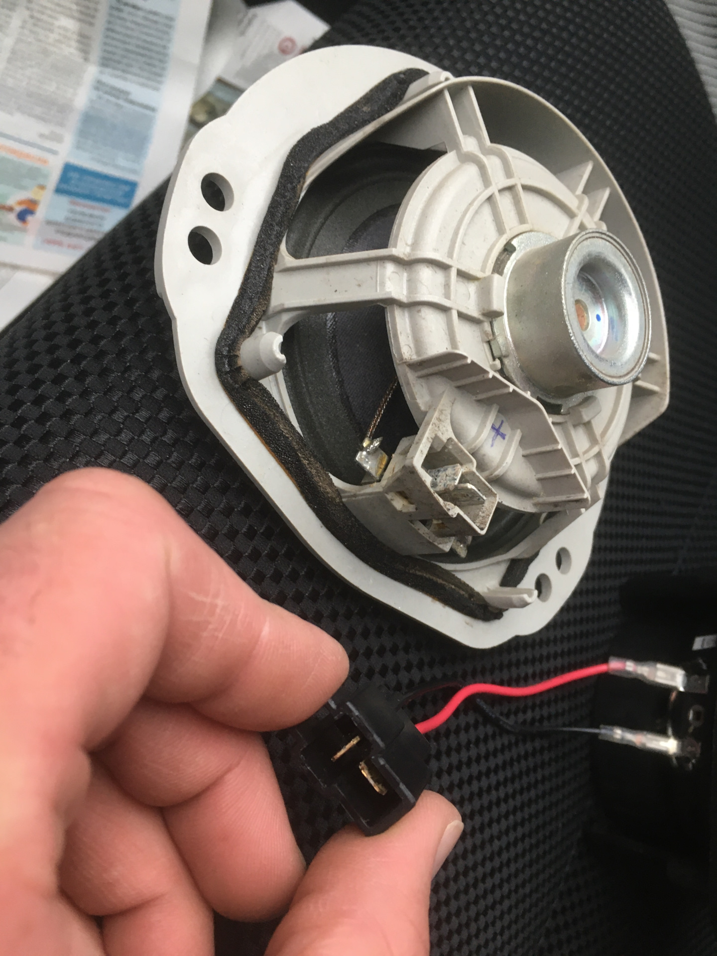 Где плюс, а где минус. Подключение задних динамиков! — Subaru Impreza ...