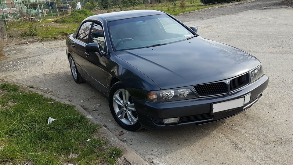Mitsubishi diamante 1996 год