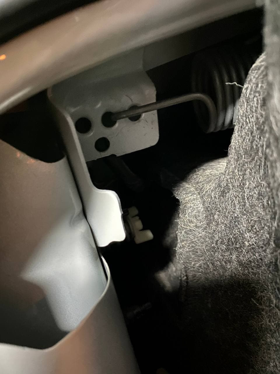 Открытие крышки багажника — Volkswagen Jetta VI, 1,6 л, 2012 года ...