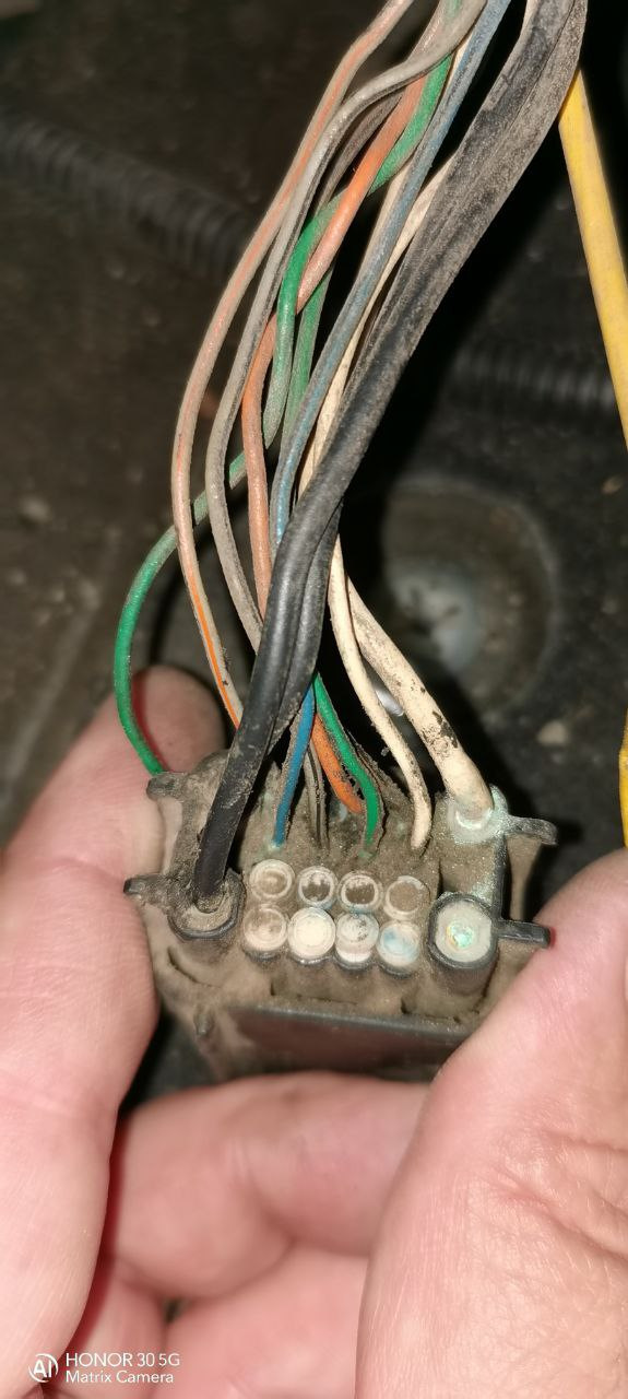 Распиновка Разъема эл. ручника Santa Fe DM 2013 4WD 2.2 CRDI — Hyundai ...