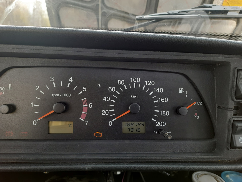 Комбинация приборов ВАЗ 2114 в ВАЗ 21054. — Lada 21054, 1,6 л, 2010 ...