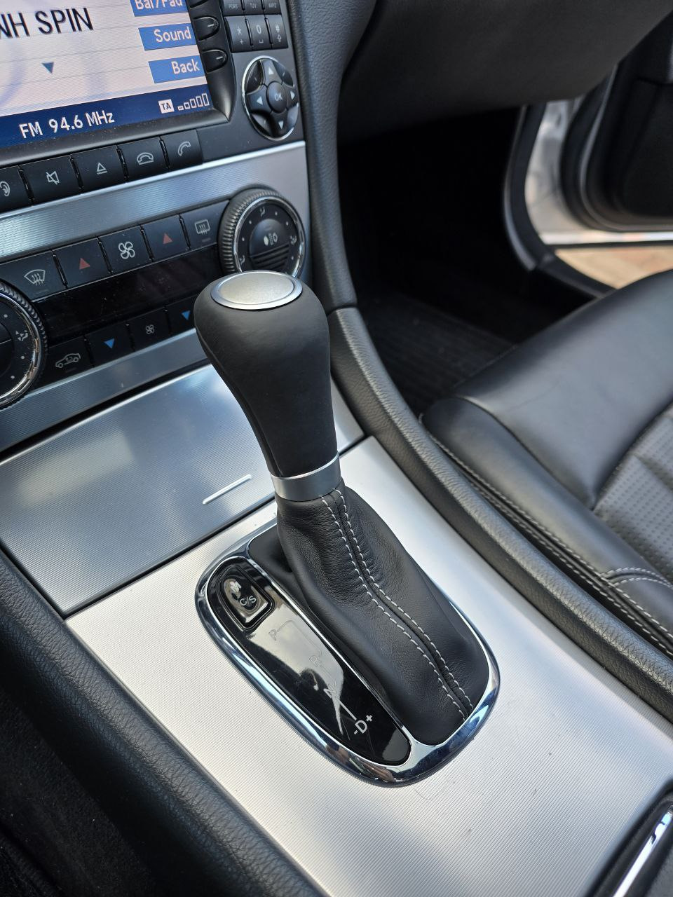 Ручка АКПП в стиле AMG — Mercedes-Benz C 55 AMG (W203), 5,5 л, 2004 ...