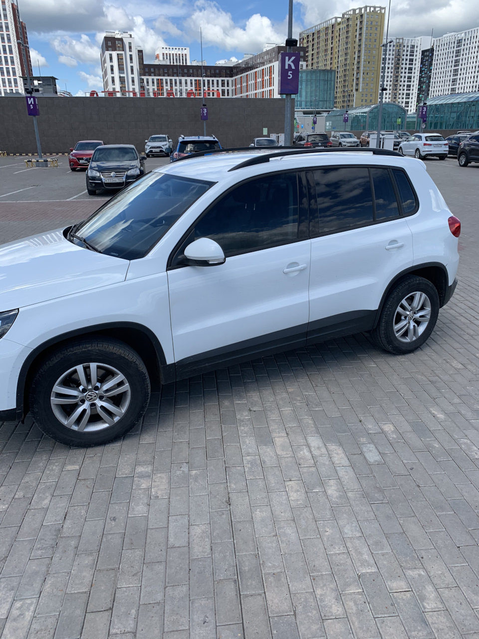 Съемная тонировка и новые коврики — Volkswagen Tiguan (1G), 2 л, 2014 года  | аксессуары | DRIVE2