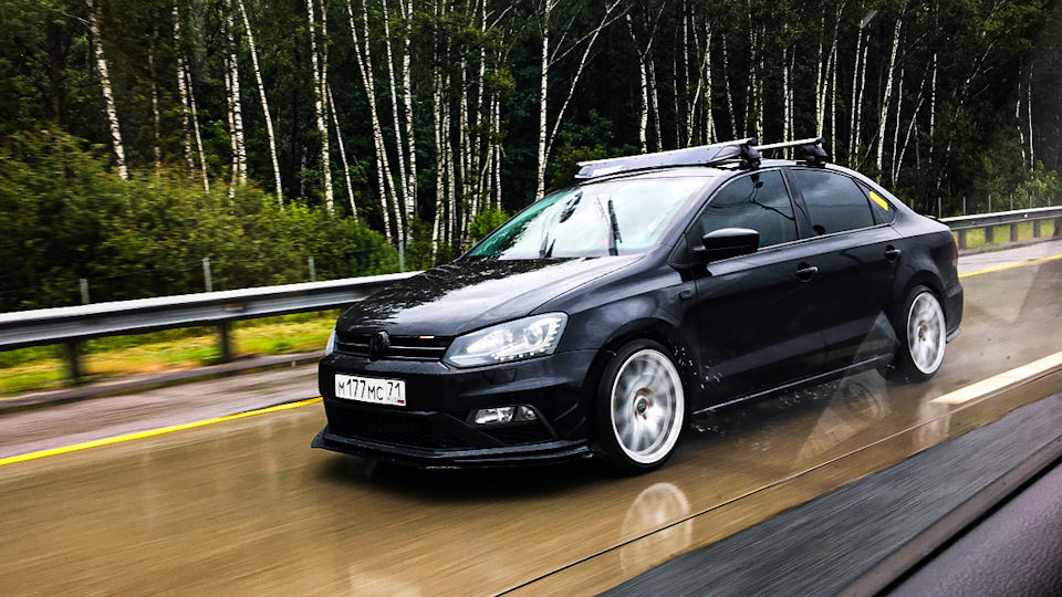 Volkswagen Polo Sedan Monster Drive2