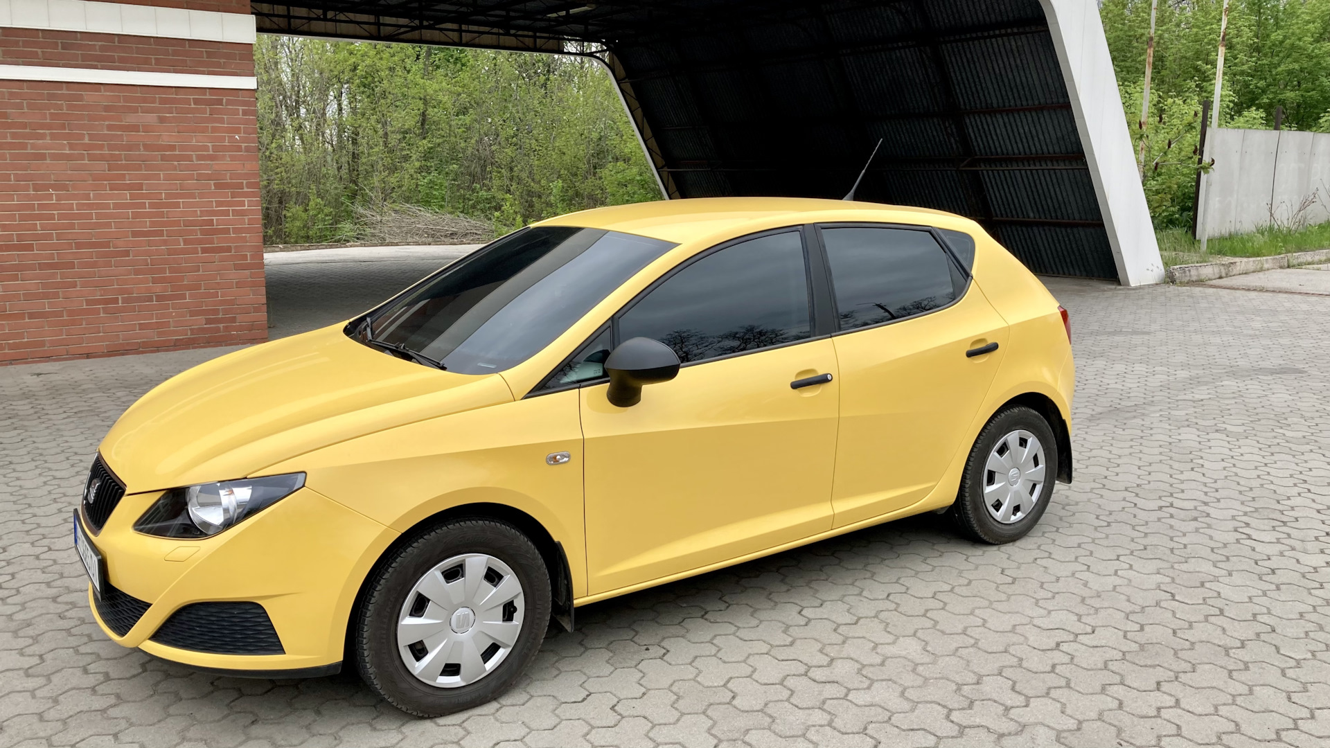 SEAT Ibiza (6J) 1.4 бензиновый 2011 | 1.4 MPI REFERENCE на DRIVE2