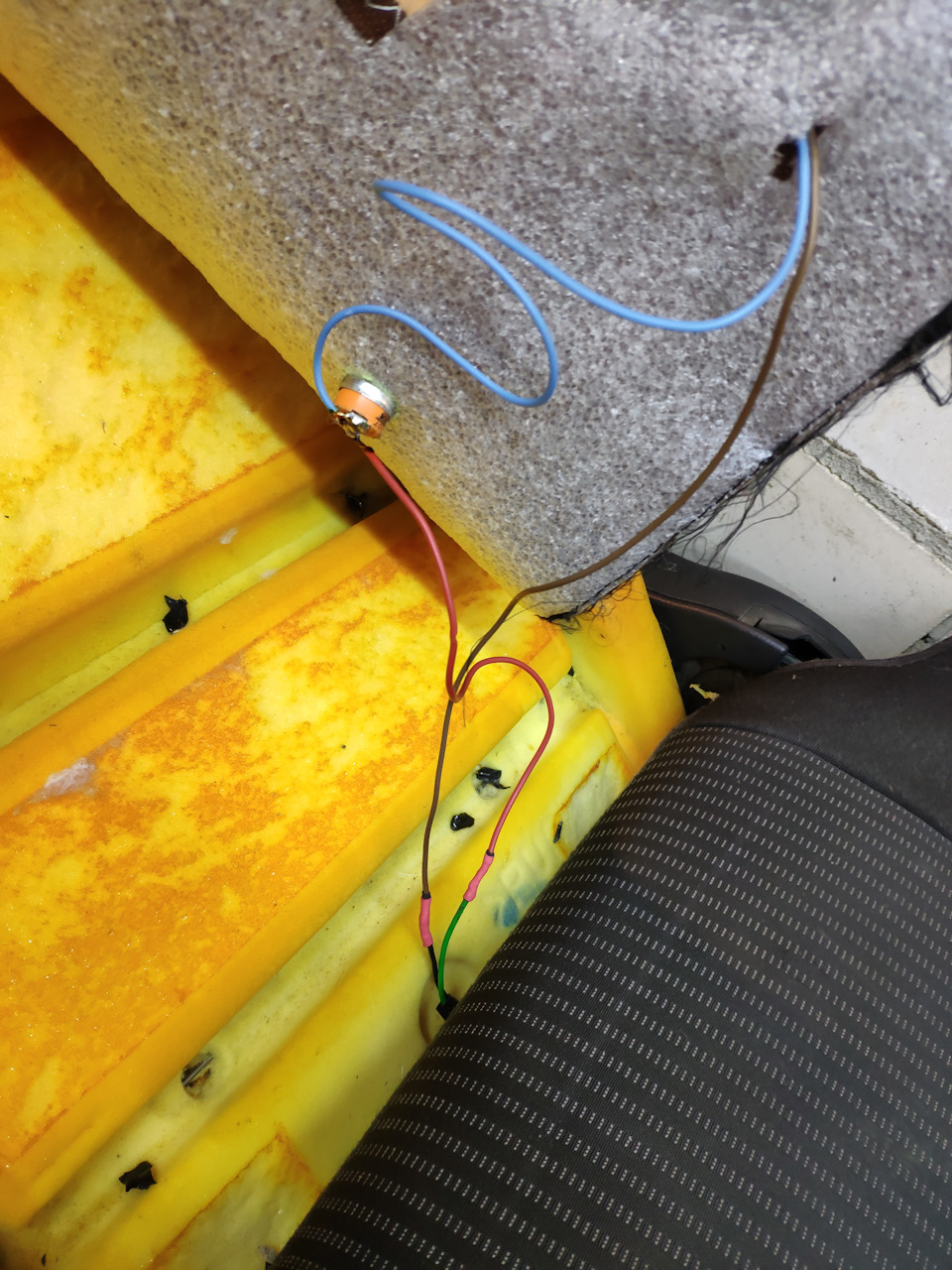 Ремонт подогрева сидений — KIA Sorento (1G), 2,5 л, 2008 года ...