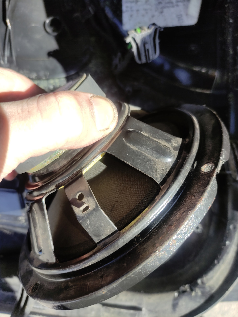 [01] Хрип динамика спереди — Audi Allroad (C5), 2,7 л, 2001 года ...