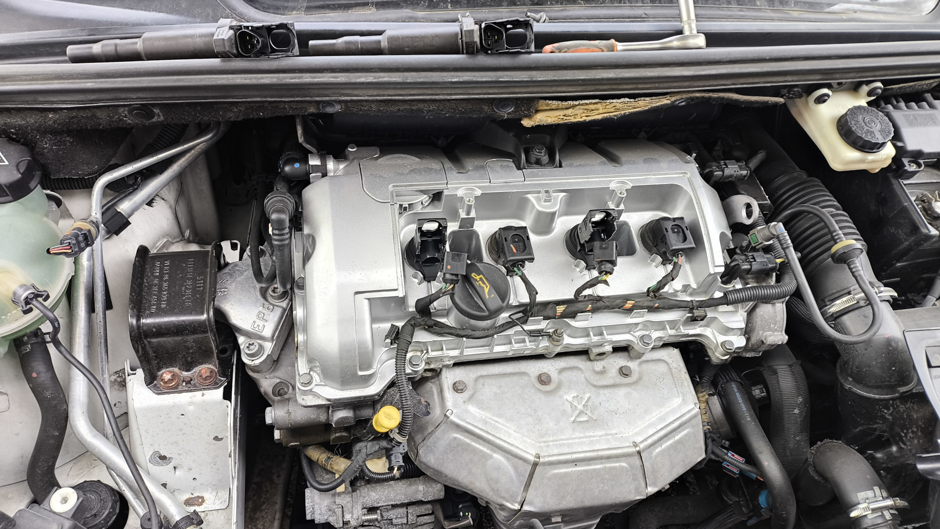 Катушки зажигания ер6 — Citroen C4 (2G), 1,6 л, 2012 года | поломка ...