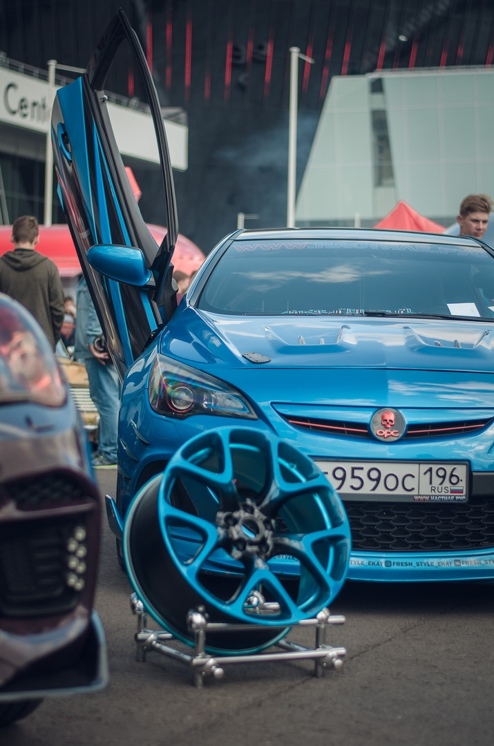 Opel Astra j OPC ламбо двери