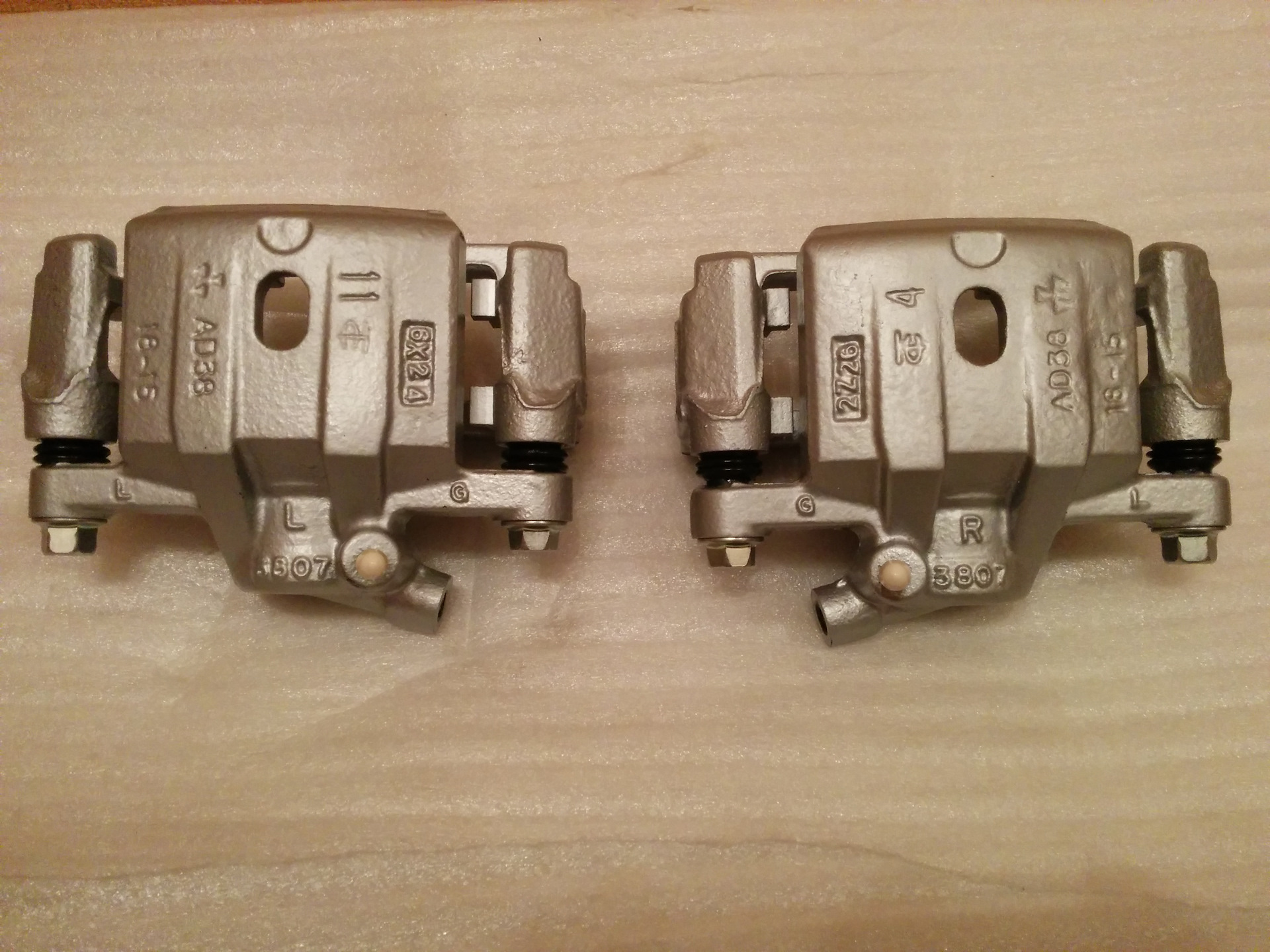 задние суппорта паджеро 2. суппорт паджеро 4. задние суппорта от паджеро 2. тормозной суппорт паджеро 2. суппорт тормозной передний митсубиси паджеро 2.