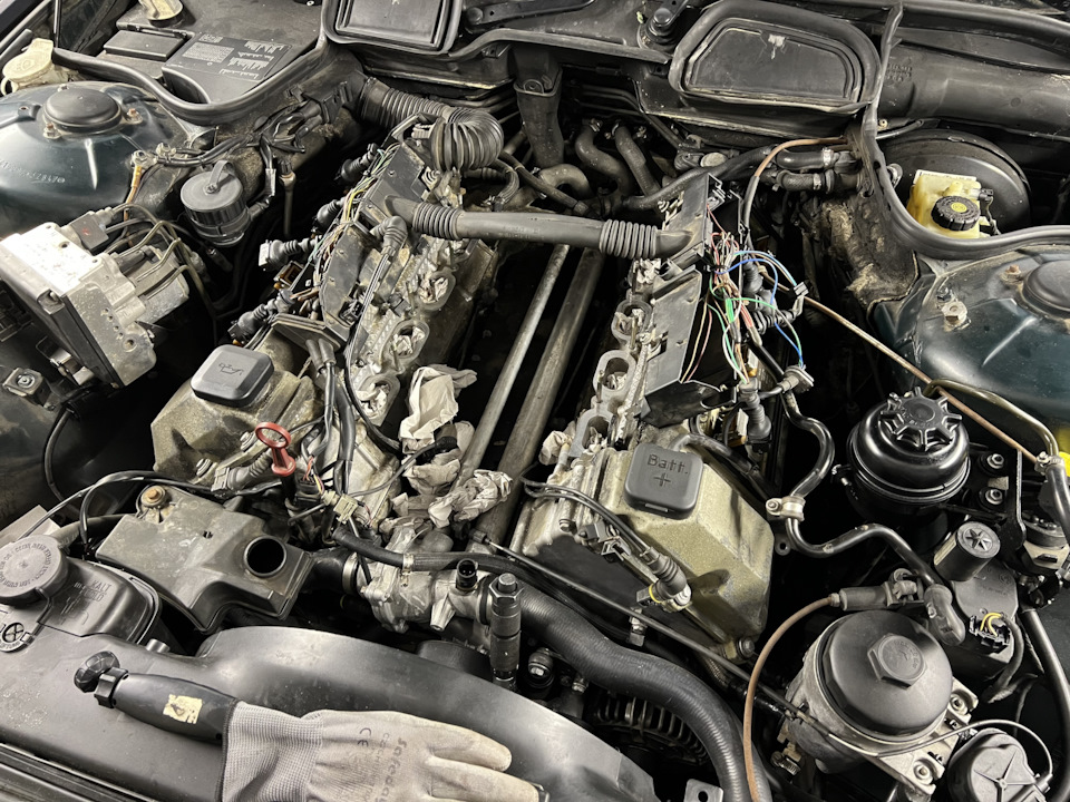 Фото в бортжурнале BMW 7 series (E38)