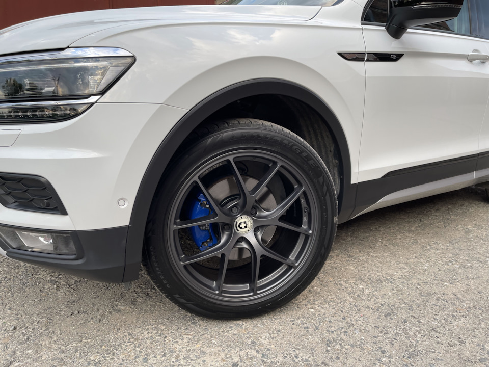 Фото в бортжурнале Volkswagen Tiguan (2G)
