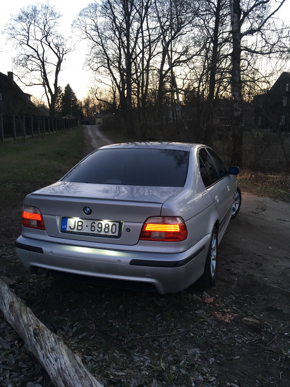 Фото в бортжурнале BMW 5 series (E39)