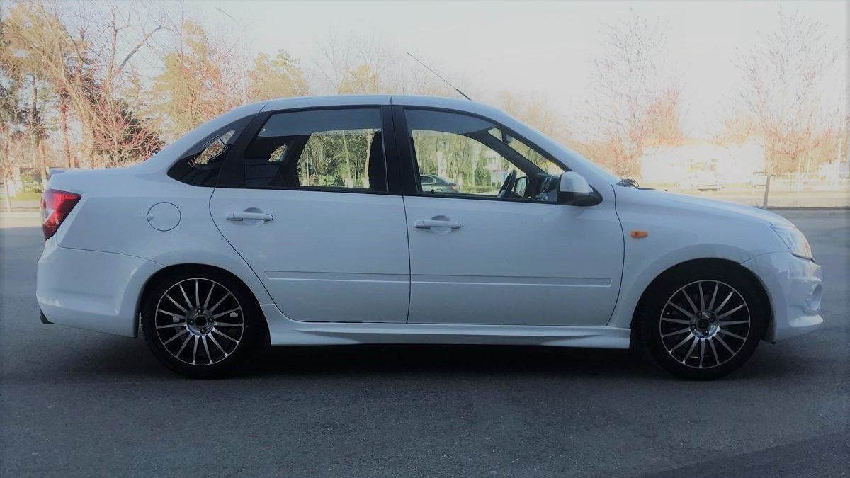 Гранта спорт лошади. Гранта спорт. Диски драйв 2 Гранта спорт.