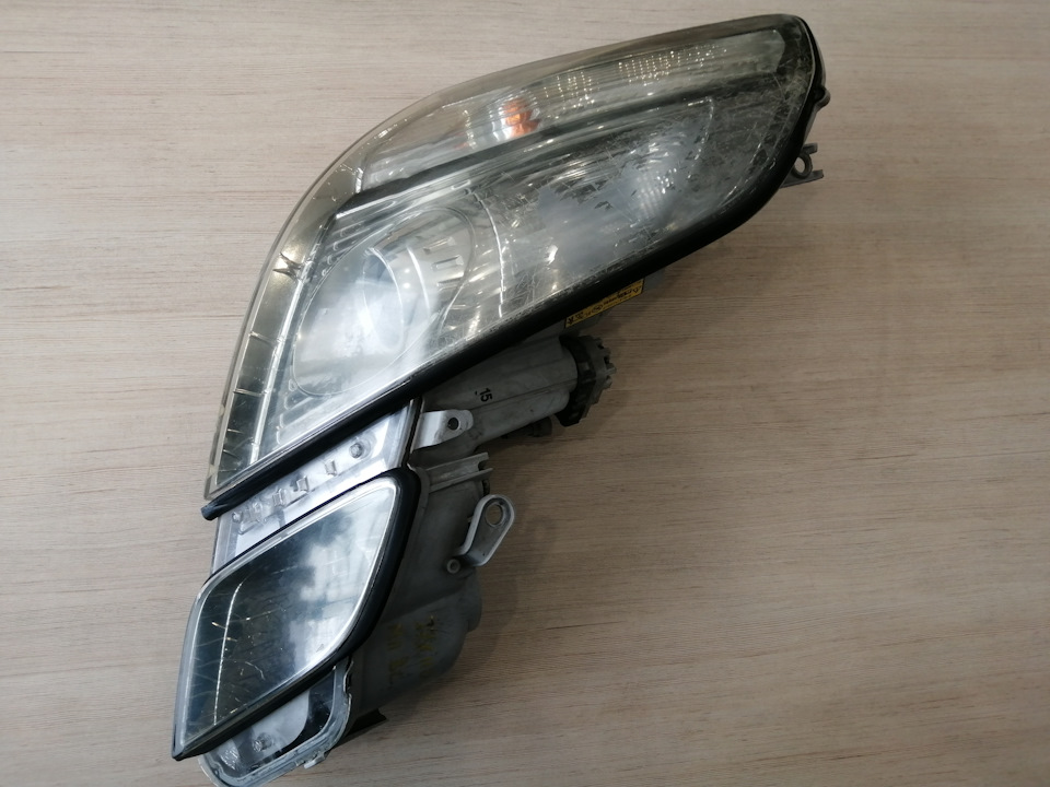 Лак для фар Cramolin Urethane Clear после года эксплуатации — Toyota ...