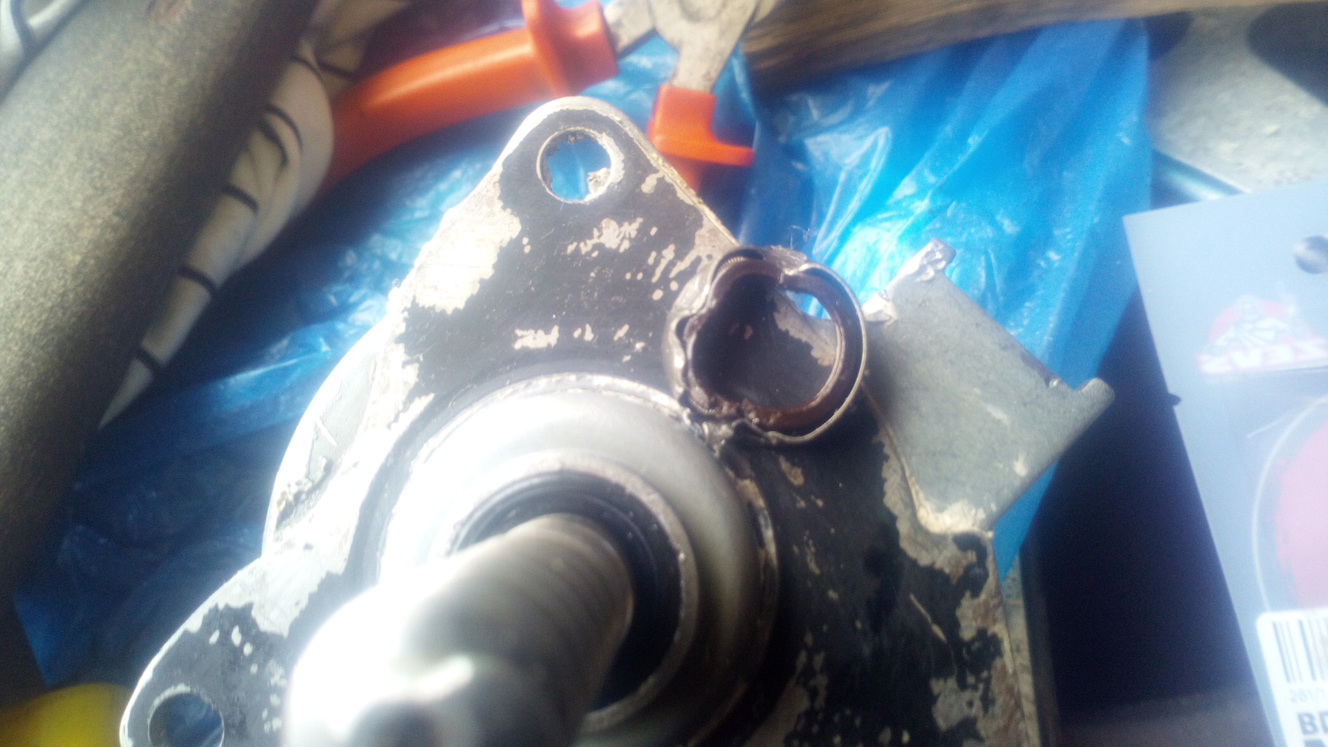 Сальник моторчика vanos — Peugeot 308 (1G), 1,6 л, 2012 года | своими ...