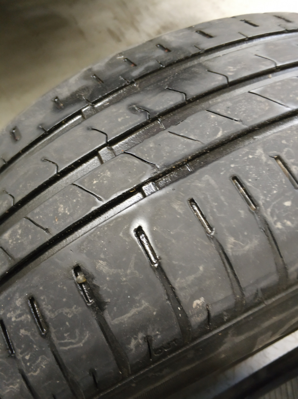Износ шин после 4 сезонов — Hyundai i40