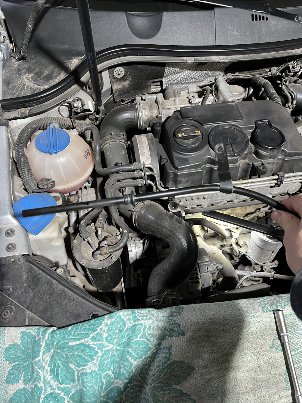 Сам щуп с корпусом — Volkswagen Passat Variant (B6)