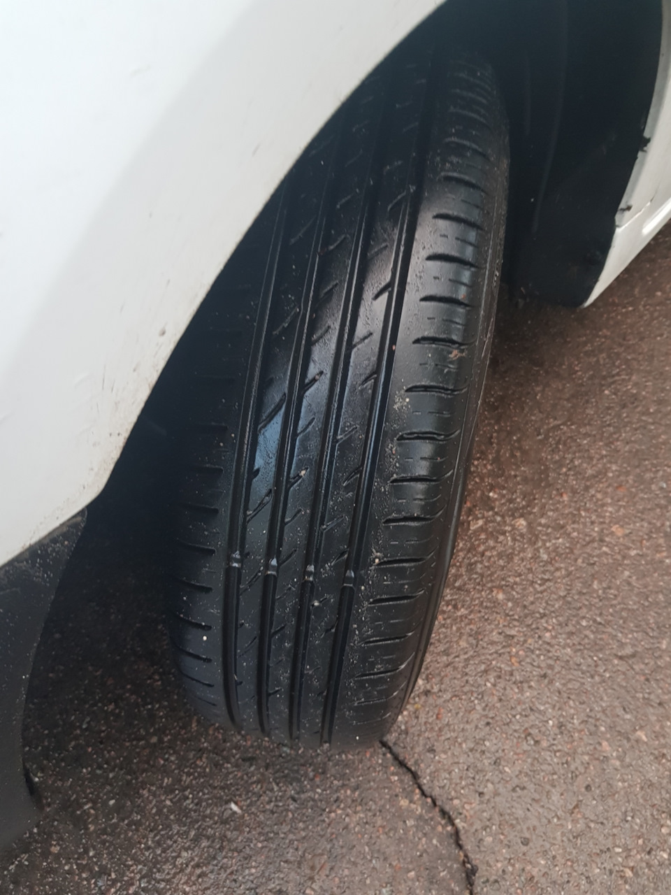 Резина roadstone — Peugeot Partner Tepee, 1,6 л, 2009 года | шины | DRIVE2