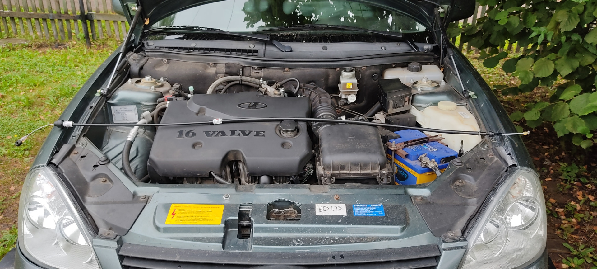 Тросик газа. — Lada Приора хэтчбек, 1,6 л, 2009 года | запчасти | DRIVE2