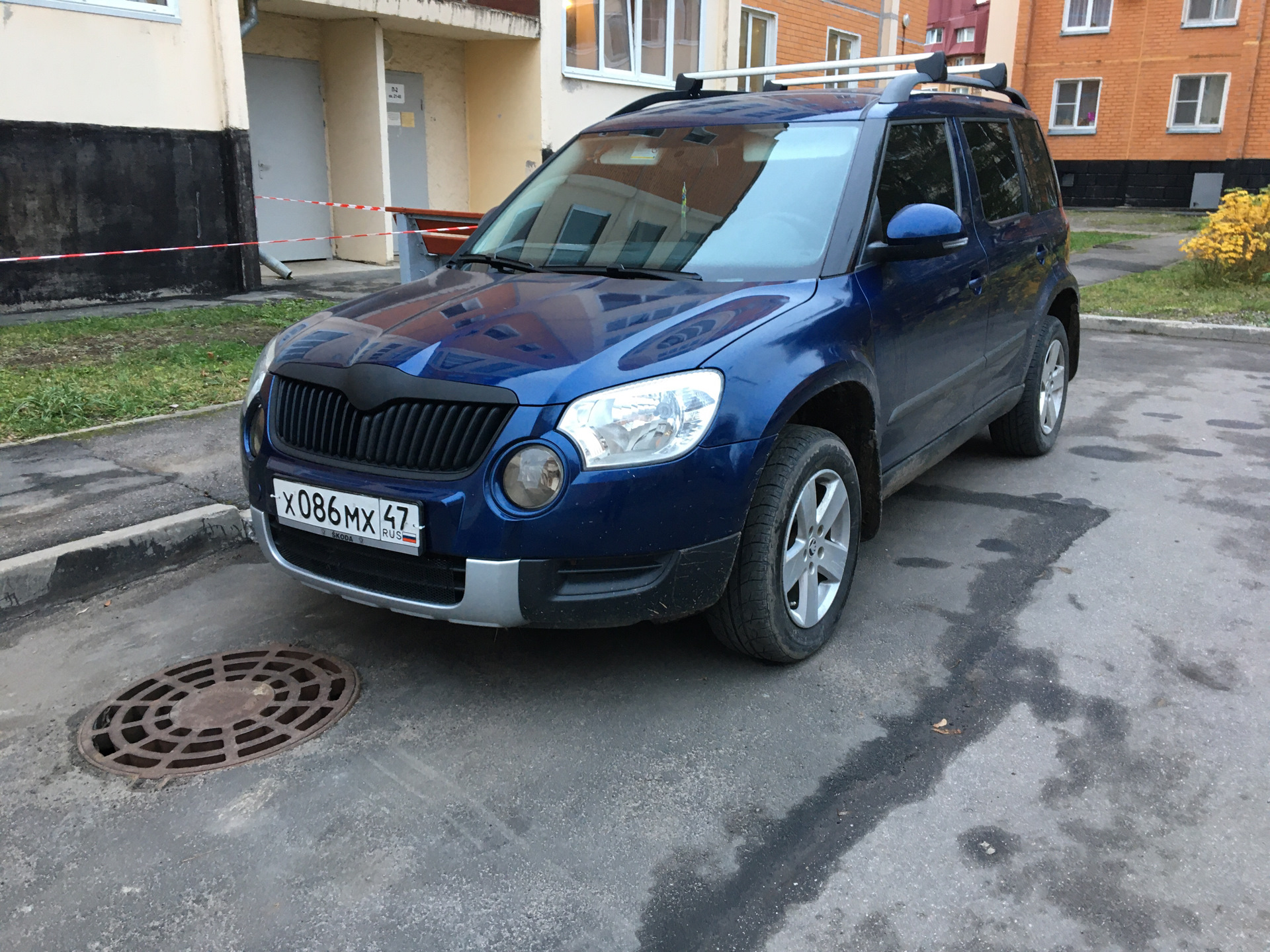 Решетка шкода йети. Skoda Yeti решетки на фары.