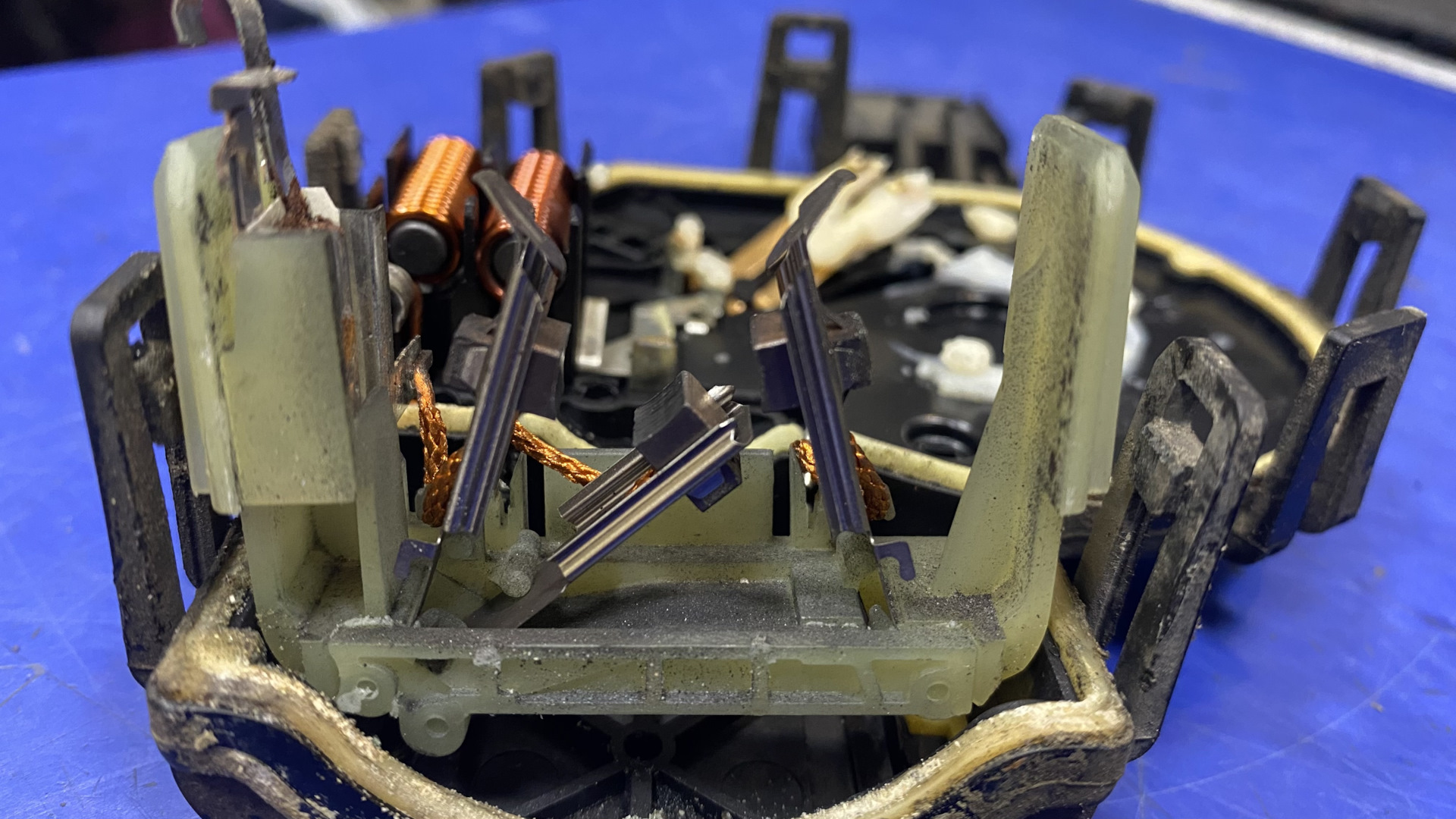 Стеклоочистители, они же «дворники», не работают при минусовой ...