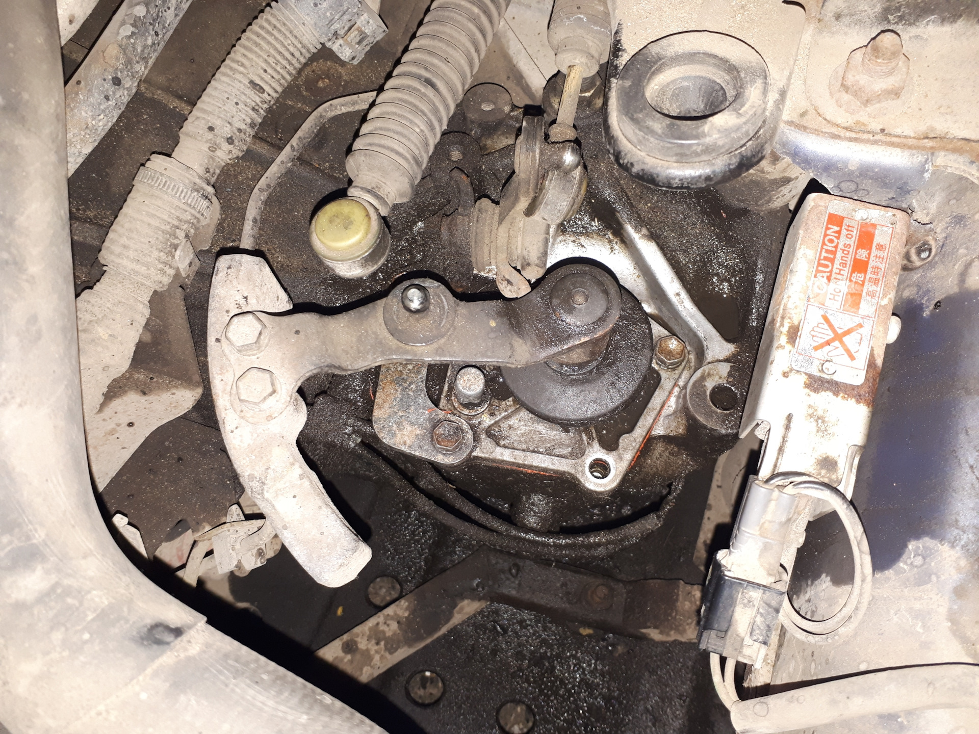 Не включаются передачи мазда 3. Не включаются передачи мазда 3. Механизм переключения передач мазда 3 бк. Болтается рычаг кпп мазда 3. Не включаются передачи мазда 3.