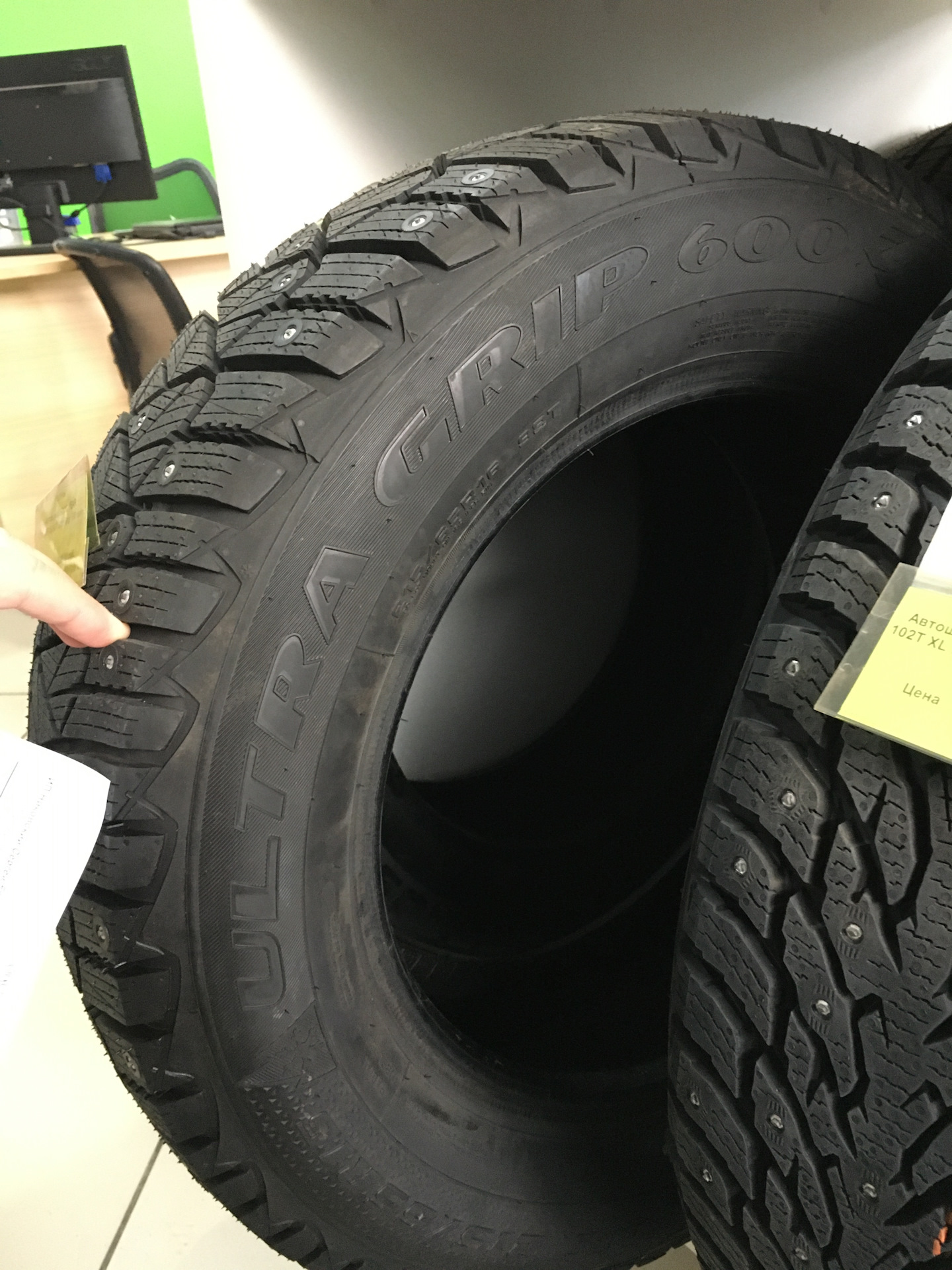 Зимние тапки GoodYear UltraGrip 600 — Chrysler LHS (1G), 3,5 л, 1994 ...