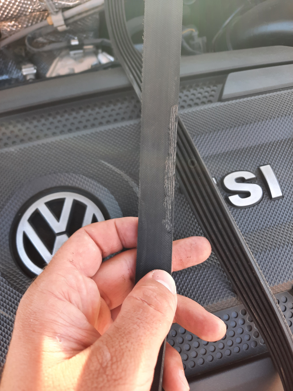 Замена ремня генератора Volkswagen Passat B6 / 1.8 TSI / CDAB своими руками