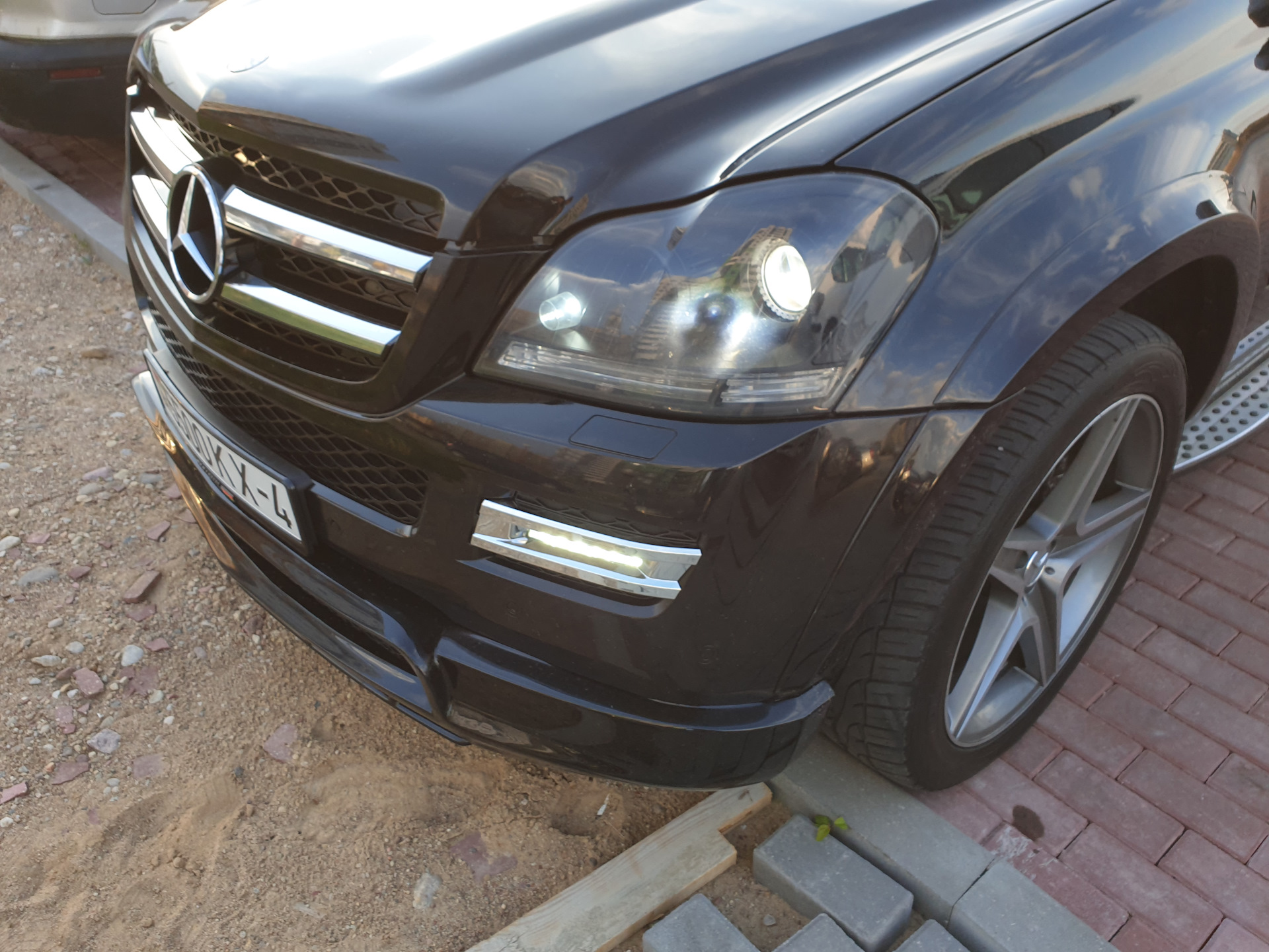 Как снять хром с дхо мерседес gl350