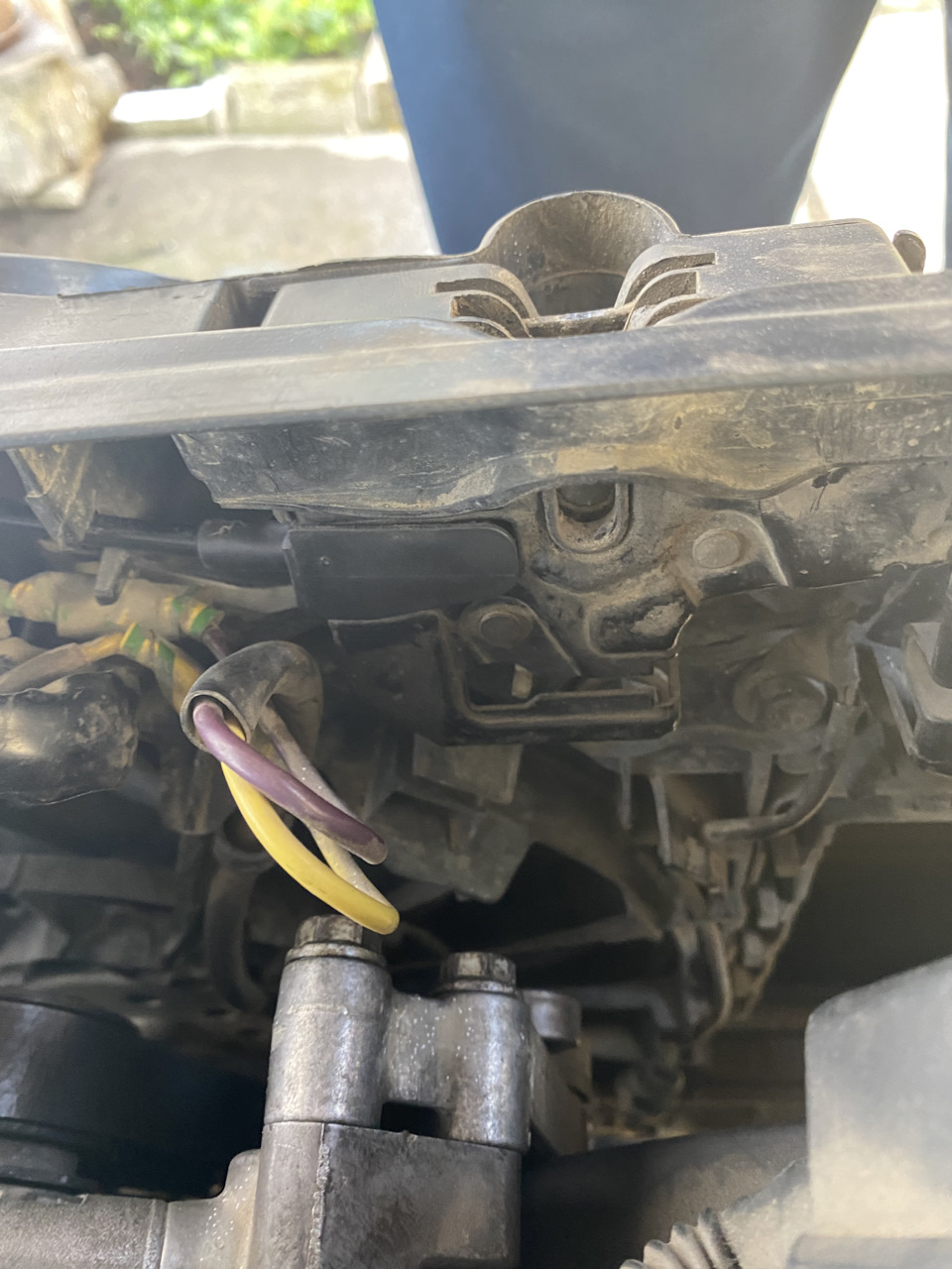 0️⃣4️⃣ Если закрылся и не открывается капот. — Audi A4 (B6), 2 л, 2004 ...