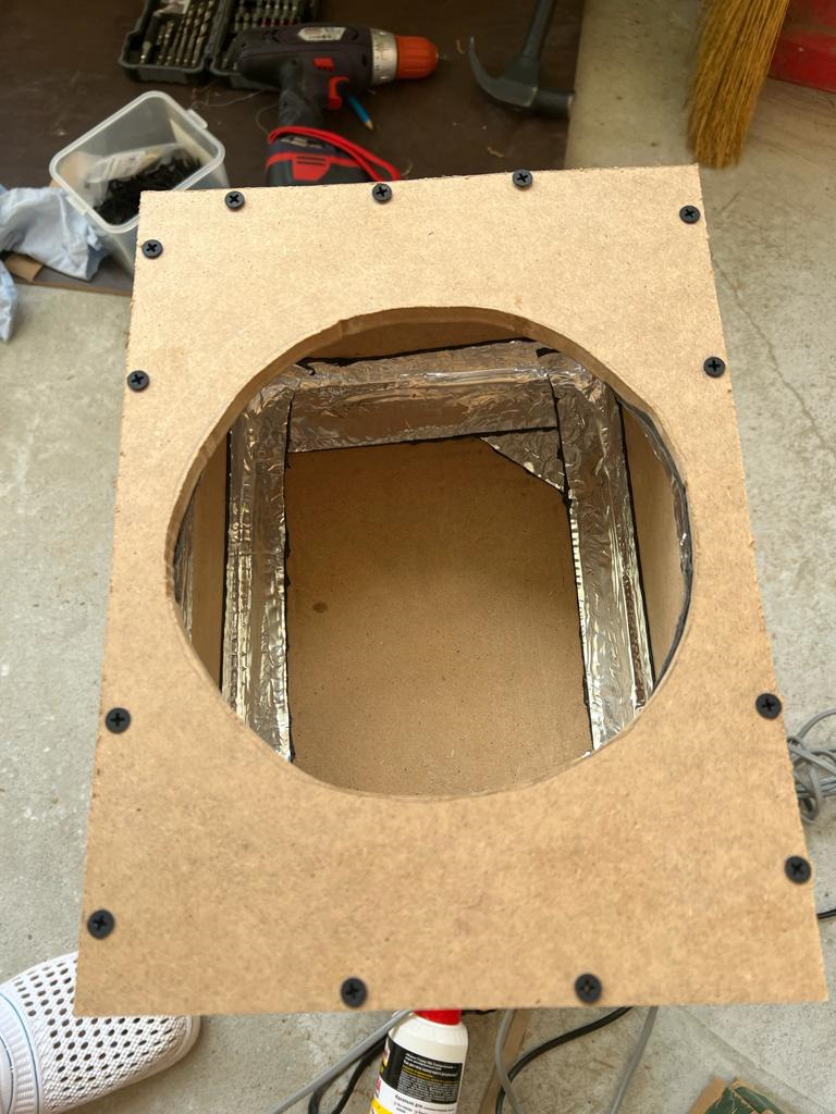 Сабвуфер DL Audio barracuda 8 flat под сиденье — Daihatsu Mira e:S