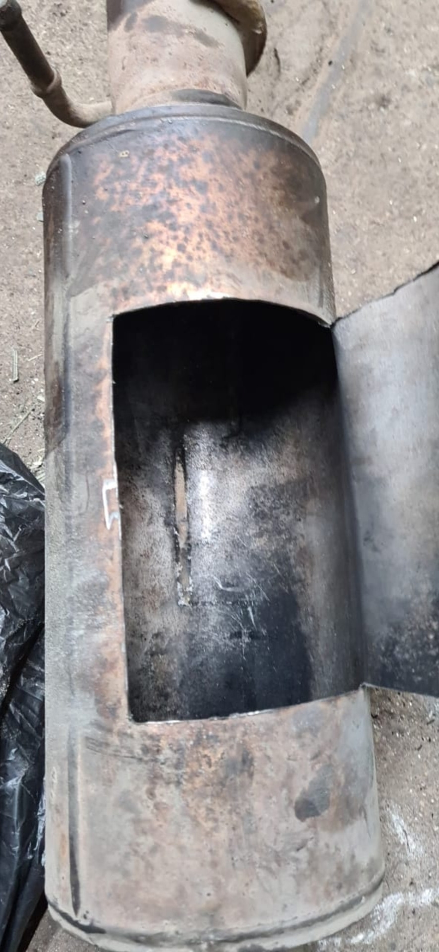 Дыши ведерко Дыши.Вырезка катализатора. И распил усов на коллекторе ...