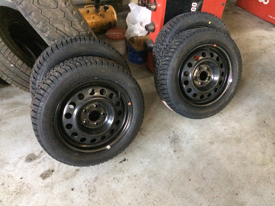Зимние шины Bridgestone Blizzak Spike-02 — KIA Ceed SW (2G), 1,6 л ...