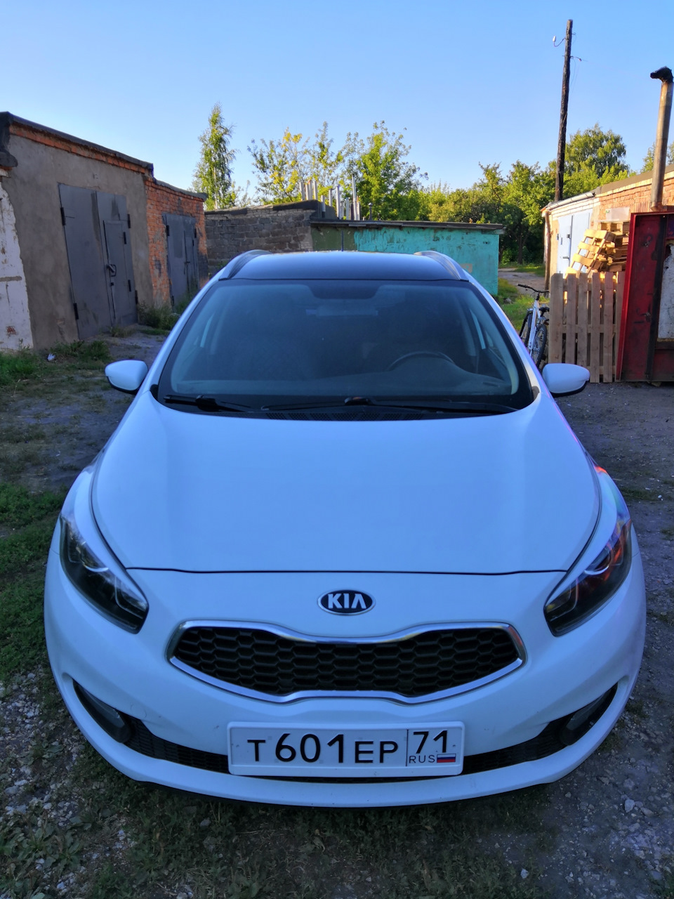 Чёрная крыша готова — KIA Ceed SW (2G), 1,6 л, 2014 года | стайлинг | DRIVE2