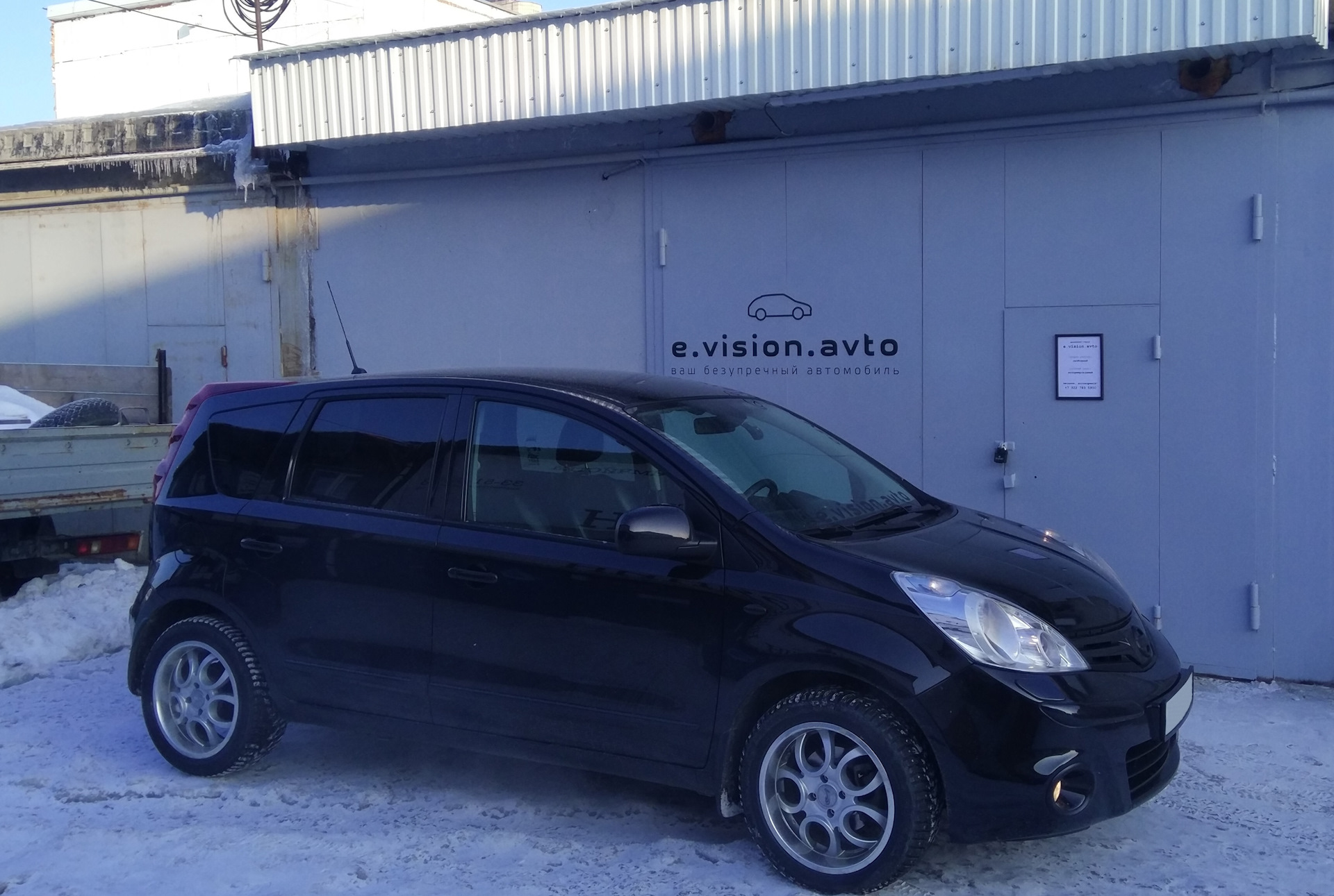 провокация ли? — Nissan Note (1G), 1,6 л, 2013 года | стайлинг | DRIVE2