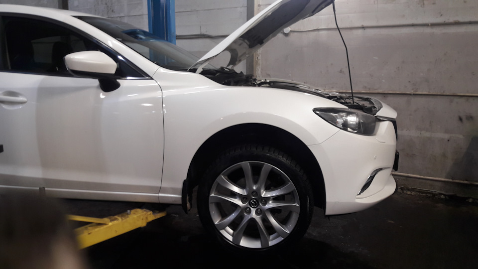 Что нового у Мазда 6? Вот, поменял передние колодки и диски. — Mazda 6 ...