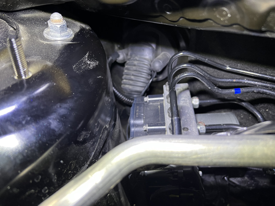 Что это так бумкнуло? Установка подседельного сабвуфера. — Toyota RAV4 ...