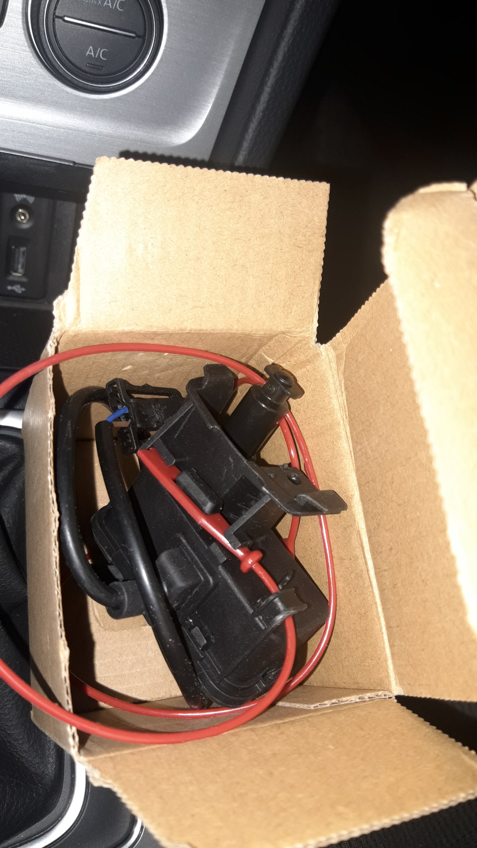 Починка замка лючка бензобака без ремонта — Volkswagen Golf Mk7, 1,4 л ...