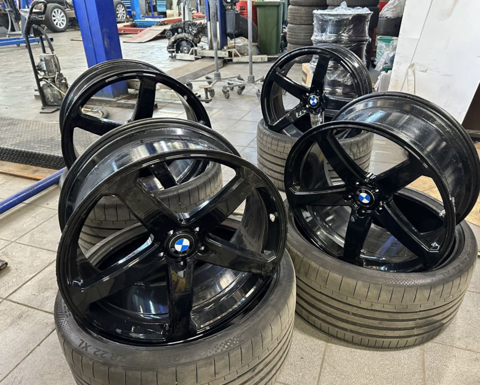 Кованные диски r22 в стиле Cosmiss — BMW X6 (F16), 3 л, 2015 года ...