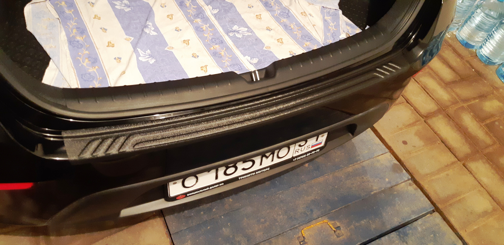 накладка на порог багажника рено сандеро степвей 2. накладка на порожек багажника рено логан 2. накладка на порог багажника. накладка на порог багажника mazda cx-5. накладка на порожек багажника renault sandero.