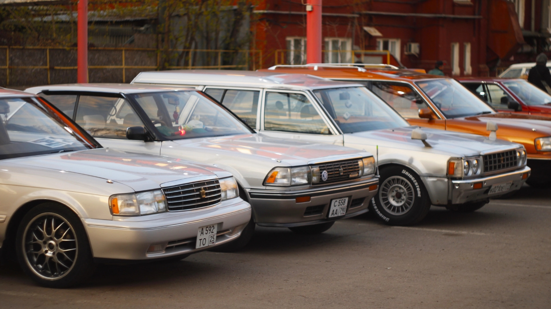 toyota crown s130 wagon