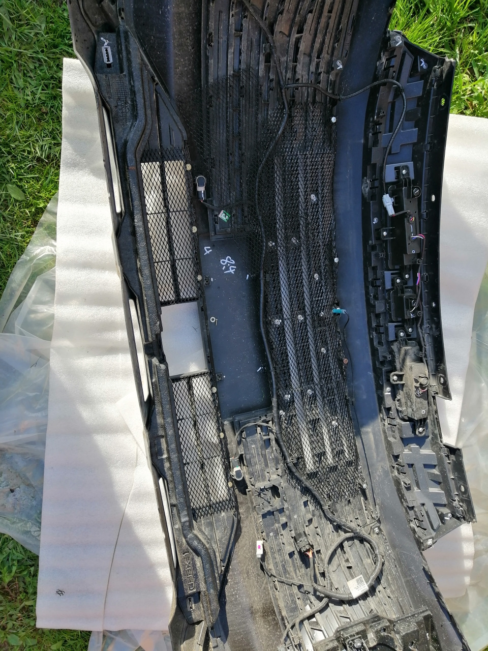 Датчик интеркулера и сетка в бампер. — Exeed TXL, 1,6 л, 2021 года ...