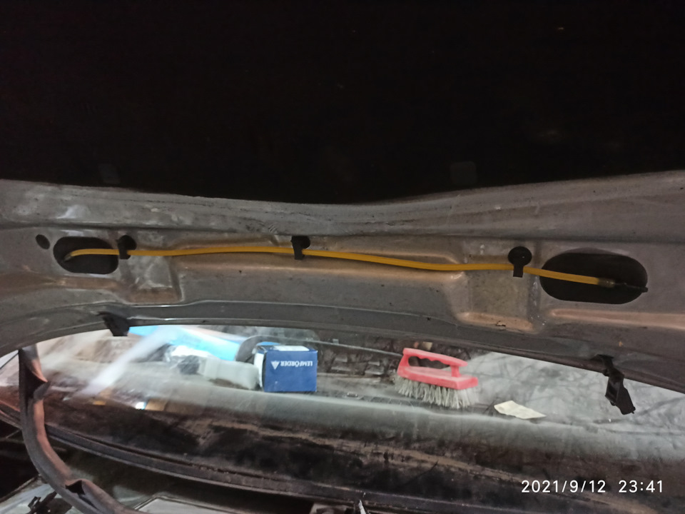 Наведение порядка под капотом (Стеклоомыватель лобового стекла ...